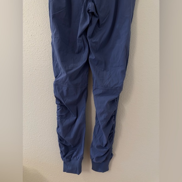 Lululemon pants, like a new - Picture 3 of 8